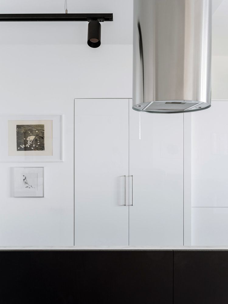 Фотография: Кухня и столовая в стиле Скандинавский, Современный, Малогабаритная квартира, Квартира, Студия, Проект дня, Москва, до 40 метров, Елена Соренсен – фото на INMYROOM Фотография: Кухня и столовая в стиле Скандинавский, Современный, Малогабаритная квартира, Квартира, Студия, Проект дня, Москва, до 40 метров, Елена Соренсен – фото на INMYROOM