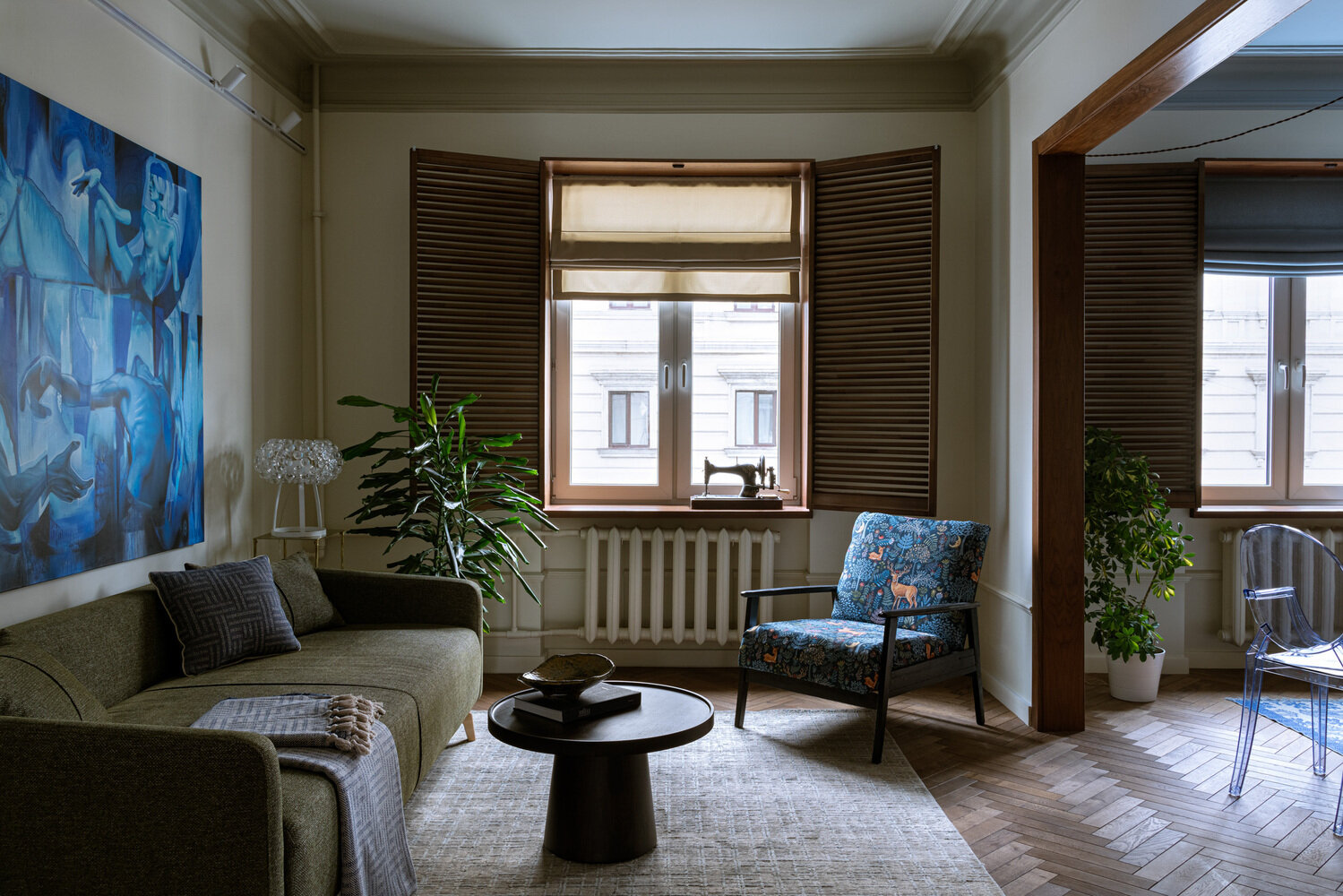 Фотография: Гостиная в стиле Современный, Квартира, Проект дня, Сталинка, 3 комнаты, 40-60 метров, фото интерьера, дизайн интерьера фото, эклектика с элементами винтажа – фото на INMYROOM Фотография: Гостиная в стиле Современный, Квартира, Проект дня, Сталинка, 3 комнаты, 40-60 метров, фото интерьера, дизайн интерьера фото, эклектика с элементами винтажа – фото на INMYROOM