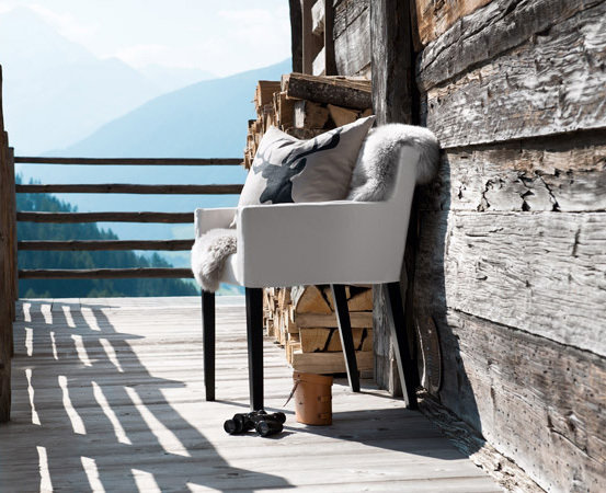 Фотография: Балкон, Терраса в стиле Прованс и Кантри, Классический, Современный, Индустрия, Новости, IKEA, Посуда, Подушки, Свечи, Шале, Плед – фото на INMYROOM