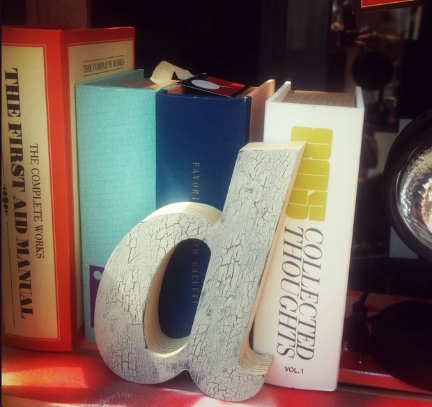 Фото из портфолио Деревянные буквы – фотографии дизайна интерьеров на INMYROOM