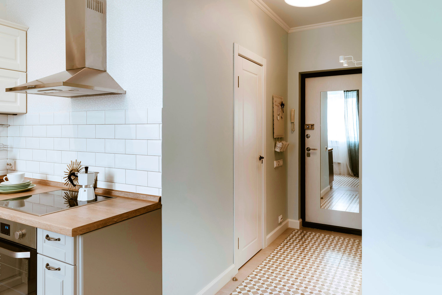 Фотография: Прихожая в стиле Скандинавский, Современный, Малогабаритная квартира, Квартира, Проект недели, Санкт-Петербург, 1 комната, до 40 метров, Ольга Копосова, Юлия Киткаева – фото на INMYROOM