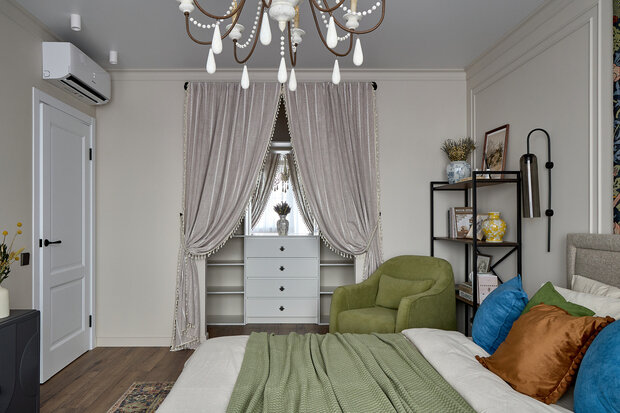 Фотография: Спальня в стиле Современный, Эклектика, Малогабаритная квартира, Квартира, Проект дня, Москва, П-44, Панельный дом, 1 комната, 40-60 метров, современный с элементами эклектики – фото на INMYROOM