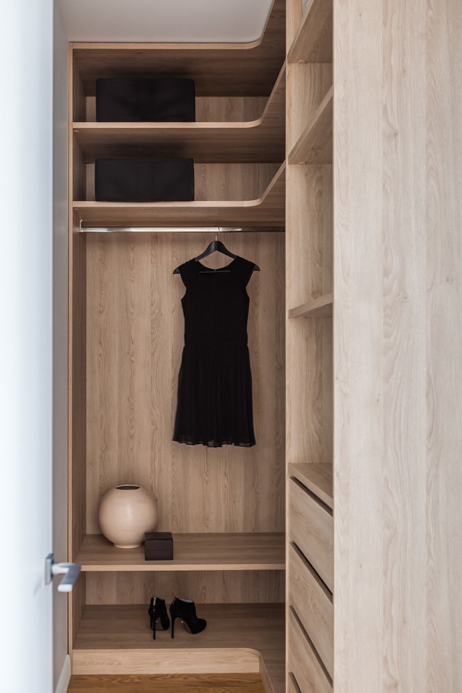 Фотография: Гардеробная в стиле Современный, Скандинавский, Квартира, Проект недели, Москва, Монолитный дом, 2 комнаты, 40-60 метров, Anddesign, Александра Дашкевич, Наталья Каримова, ЖК I’am – фото на INMYROOM