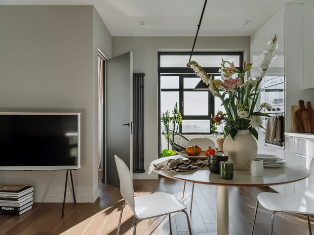 Фотография: Кухня и столовая в стиле Скандинавский, Малогабаритная квартира, Квартира, Проект недели, Московский, 2 комнаты, до 40 метров, Елена Соренсен – фото на INMYROOM