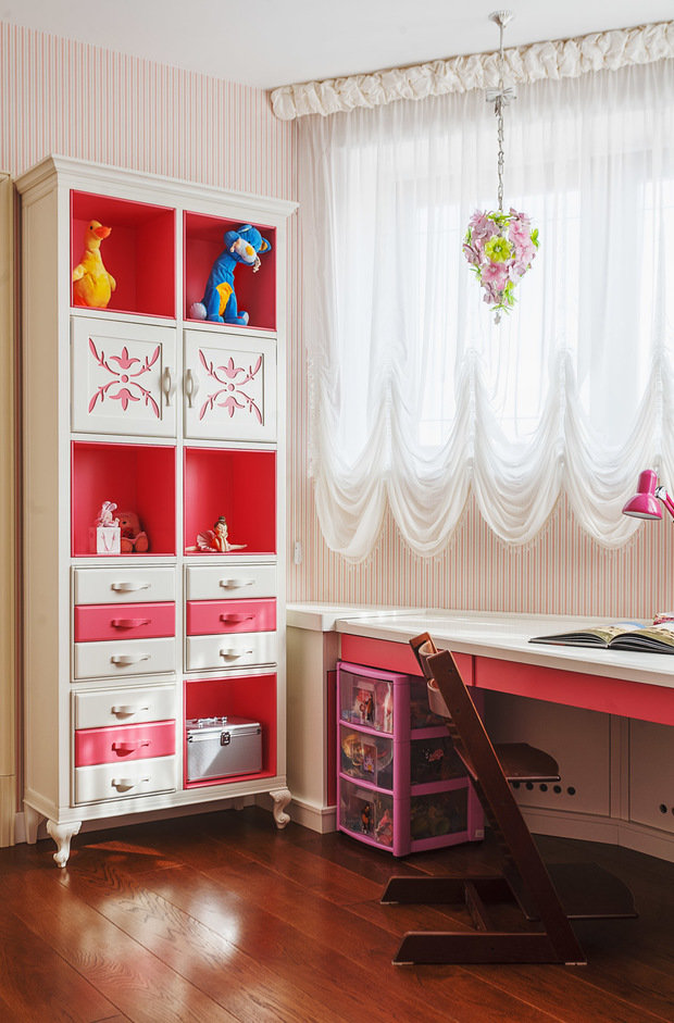 Фотография: Детская в стиле Классический, Дом, Проект недели, Дом и дача, Московская область, Сергей Красюк, мансарда в загородном доме, Елена Лапшина, Berloga, комната для подростка, детская для девочки – фото на INMYROOM