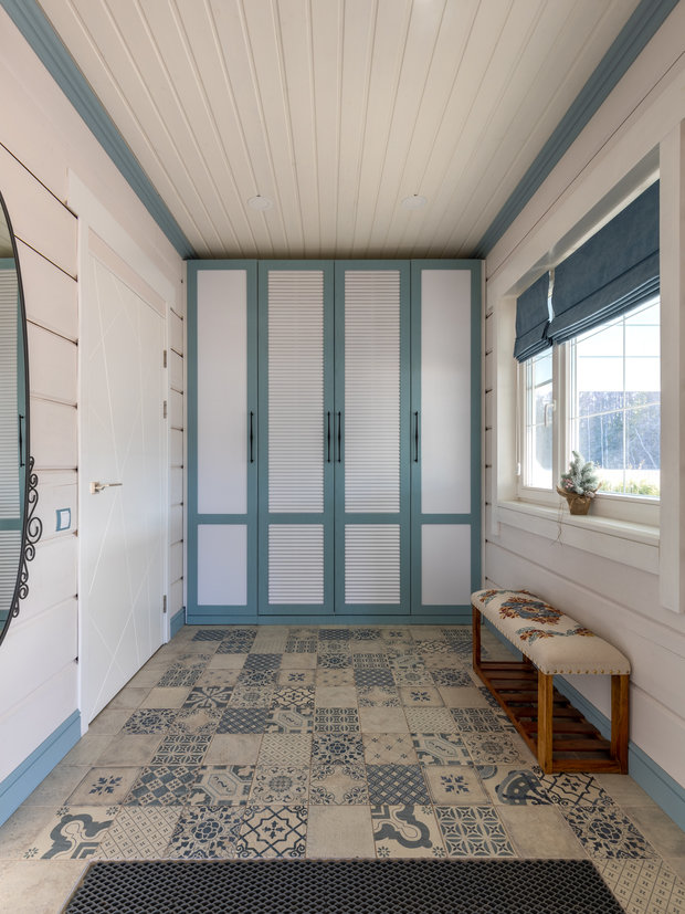 Фотография: Прихожая в стиле Прованс и Кантри, Современный, Дом, Проект недели, Санкт-Петербург, Дом и дача, 4 и больше, Более 90 метров, Евгения Попова – фото на INMYROOM