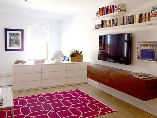 Фотография: Гостиная в стиле Скандинавский, Современный, Декор интерьера, Малогабаритная квартира, Студия, США, Планировки, Аксессуары, Декор, Прочее, Минимализм, Переделка – фото на INMYROOM Фотография: Гостиная в стиле Скандинавский, Современный, Декор интерьера, Малогабаритная квартира, Студия, США, Планировки, Аксессуары, Декор, Прочее, Минимализм, Переделка – фото на INMYROOM