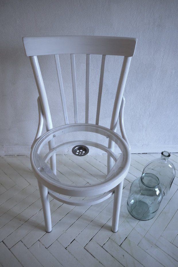 Фотография: Мебель и свет в стиле Современный, August, Индустрия, Люди, Стулья – фото на INMYROOM