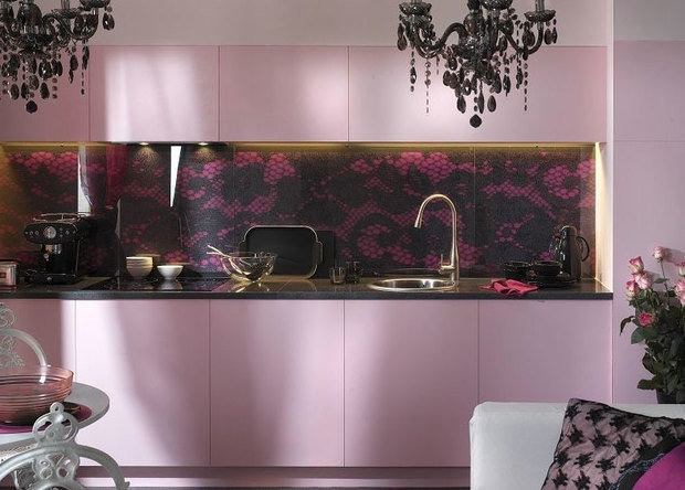 Фотография: Кухня и столовая в стиле Эклектика, Декор интерьера, Дом, Дизайн интерьера, Цвет в интерьере, Белый – фото на INMYROOM