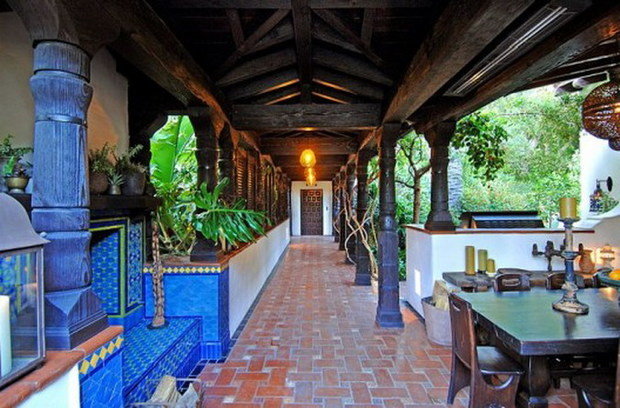 Фотография: Балкон, Терраса в стиле Восточный, Дом, Дома и квартиры, Интерьеры звезд, Калифорния – фото на INMYROOM