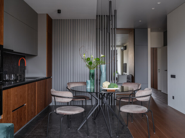 Фотография: Кухня и столовая в стиле Современный, Минимализм, Квартира, Проект недели, Москва, Монолитный дом, 3 комнаты, 60-90 метров, «По-другому» – фото на INMYROOM