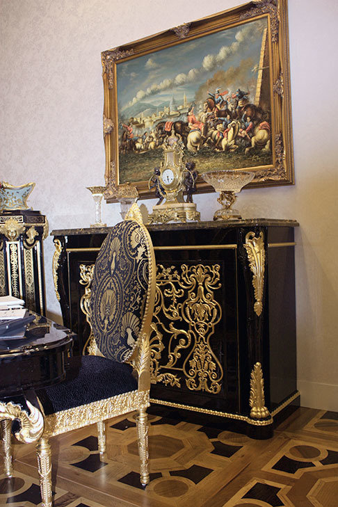 Фотография: Декор в стиле Классический, Современный, Artemide, Flos, PROVASI, Индустрия, События, Маркет, Мягкая мебель, Missoni, Пэчворк, Porada, LLADRO – фото на INMYROOM