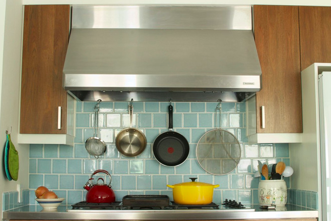 Фотография: в стиле , Кухня и столовая, Классический, Современный, Декор интерьера, Квартира, Хранение, Декор, Переделка – фото на INMYROOM Фотография: в стиле , Кухня и столовая, Классический, Современный, Декор интерьера, Квартира, Хранение, Декор, Переделка – фото на INMYROOM