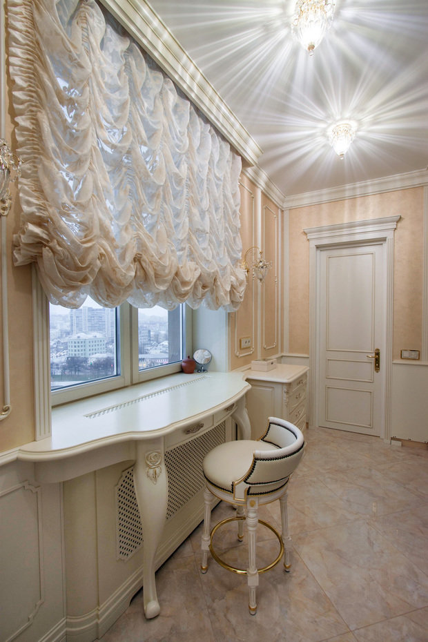 Фото из портфолио Резные двери, окна, стеновые панели и мебель для квартиры в классике – фотографии дизайна интерьеров на INMYROOM