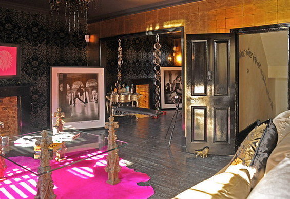 Фотография: Гостиная в стиле Эклектика, Дом, Дома и квартиры – фото на INMYROOM