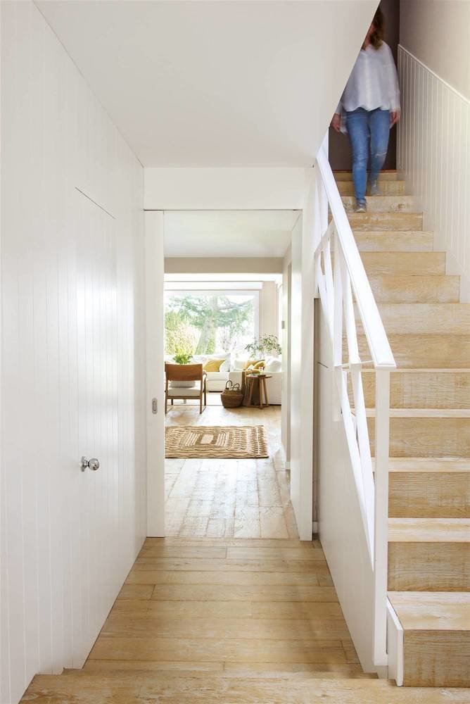 Фотография: Кухня и столовая в стиле Современный, Декор интерьера, Дом, Белый, Желтый, Оранжевый, Эко – фото на INMYROOM