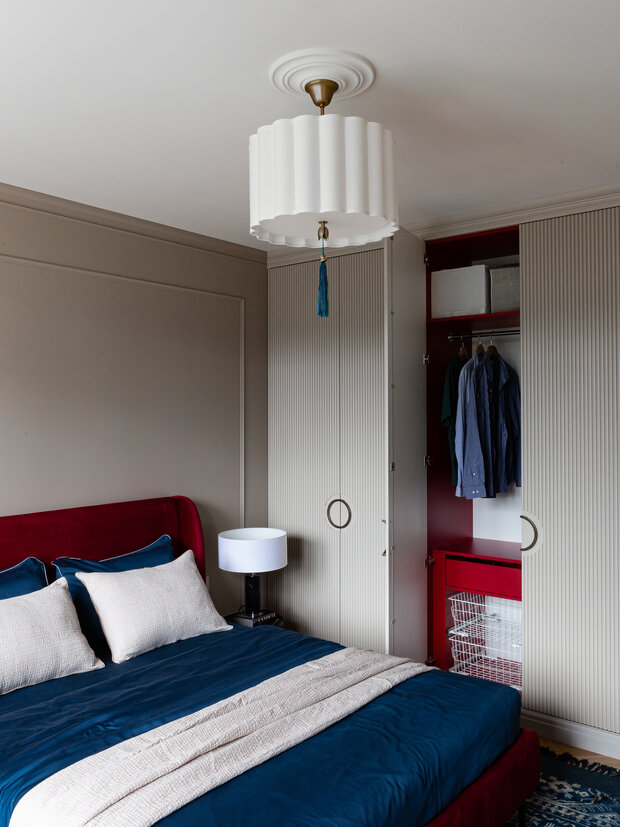 Фотография: Спальня в стиле Современный, Квартира, Проект дня, Минск, Кирпичный дом, 3 комнаты, современная классика с элементами арт-деко, Алеся Вусевич – фото на INMYROOM