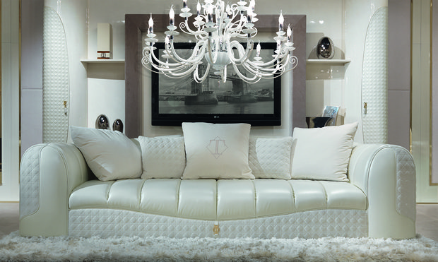 Фотография: Гостиная в стиле Классический, Современный, Artemide, Flos, PROVASI, Индустрия, События, Маркет, Мягкая мебель, Missoni, Пэчворк, Porada, LLADRO – фото на INMYROOM