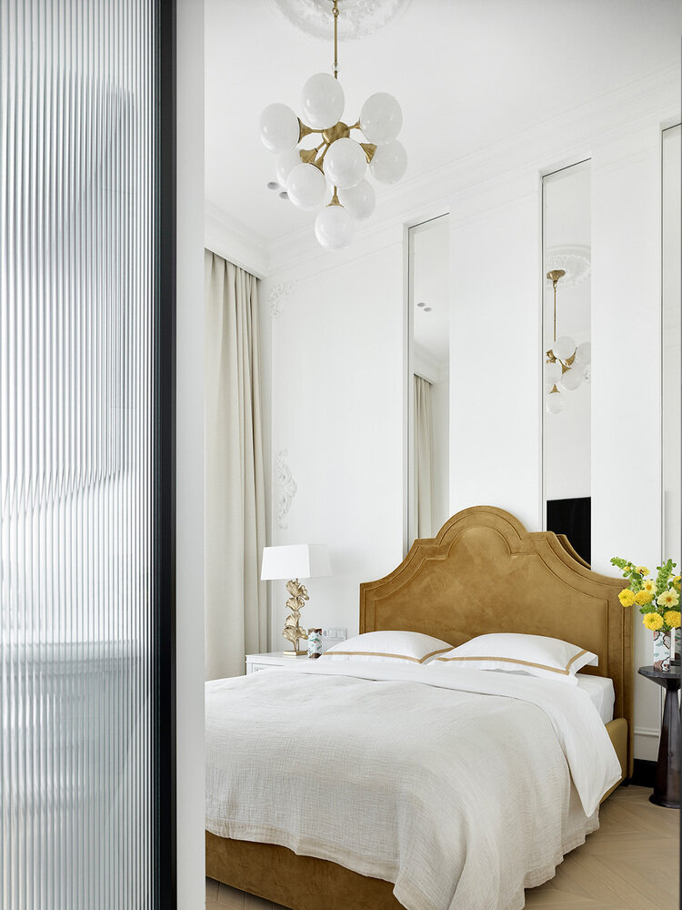 Фотография: Спальня в стиле Классический, Современный, Эклектика, Квартира, Проект дня, Москва, Монолитный дом, 2 комнаты, 40-60 метров, Влада Масорина – фото на INMYROOM