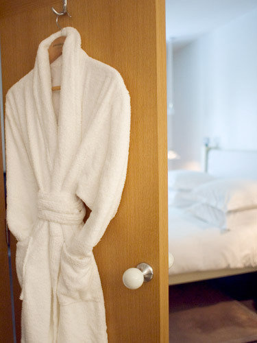 Фотография: в стиле , Кухня и столовая, Гардеробная, Хранение, Стиль жизни, Советы, Системы хранения, Гардероб, Шкаф, Полки – фото на INMYROOM Фотография: в стиле , Кухня и столовая, Гардеробная, Хранение, Стиль жизни, Советы, Системы хранения, Гардероб, Шкаф, Полки – фото на INMYROOM