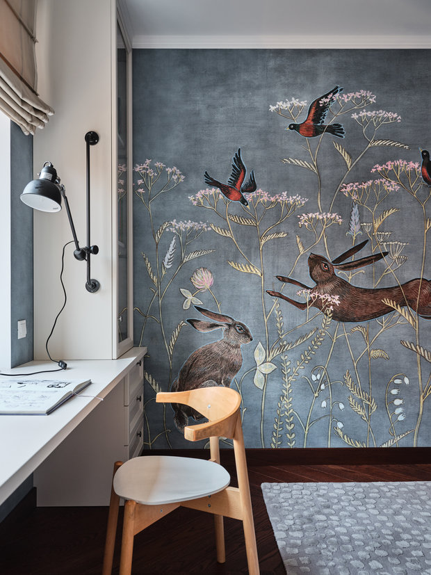 Очень необычные и милые голубые обои с зайцами в детской от Factura.