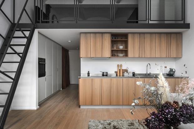 Фотография: Кухня и столовая в стиле Скандинавский, Минимализм, Современный, Декор интерьера, Квартира, Белый, Черный, Бежевый, 2 комнаты, до 40 метров – фото на INMYROOM