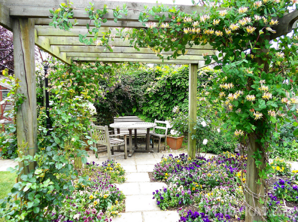 Фотография: Терраса в стиле Прованс и Кантри, Дом, Ландшафт, Декор, Советы, Дача, Шале, Дом и дача – фото на INMYROOM