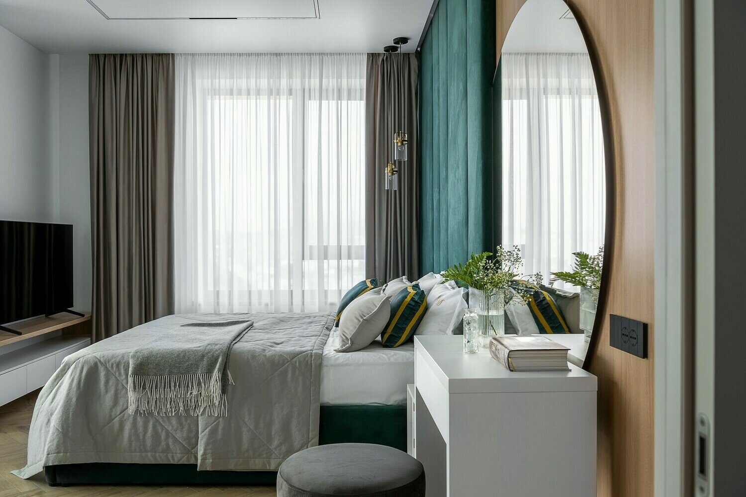 Фотография: Спальня в стиле Современный, Квартира, Проект недели, 3 комнаты, 60-90 метров, Владивосток, Renoir Studio, Максим Колесник, Анна Горгаева – фото на INMYROOM Фотография: Спальня в стиле Современный, Квартира, Проект недели, 3 комнаты, 60-90 метров, Владивосток, Renoir Studio, Максим Колесник, Анна Горгаева – фото на INMYROOM