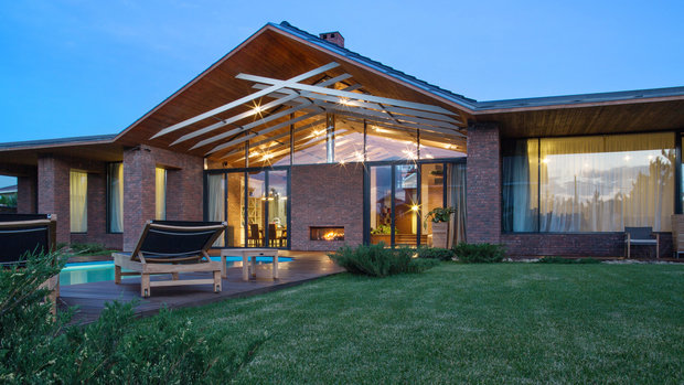 Фотография:  в стиле , Современный, Дом, Проект недели, Дом и дача, Ростовская область, Евгений Задорожний, Архитектурная студия «ЧАДО», кирпич в отделке – фото на INMYROOM