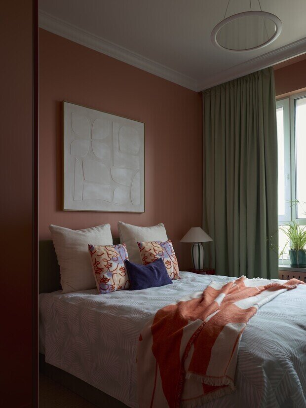 Фотография: Спальня в стиле Современный, Эклектика, Квартира, Проект дня, Москва, 3 комнаты, 60-90 метров, Анна Тарасова, Варвара Пономарева – фото на INMYROOM