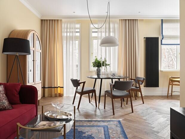 Фотография: Гостиная в стиле Современный, Квартира, Проект дня, Новосибирск, Сталинка, 3 комнаты, 60-90 метров, ремонт сталинки, дизайн кухни в сталинке, современный/скандинавский, фото интерьера, дизайн интерьера фото, фото кухни, Анастасия Рыбина, Елена Дьяконова – фото на INMYROOM