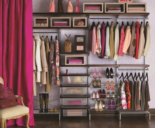 Фотография: Гардеробная в стиле Прованс и Кантри, Квартира, Советы, уборка, Мэри Кондо, секреты уборки, как облегчить процесс уборки – фото на INMYROOM