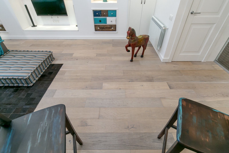 Фотография: Гостиная в стиле Скандинавский, Современный, Интерьер комнат, Дача, Дачный ответ, Мансарда – фото на INMYROOM Фотография: Гостиная в стиле Скандинавский, Современный, Интерьер комнат, Дача, Дачный ответ, Мансарда – фото на INMYROOM