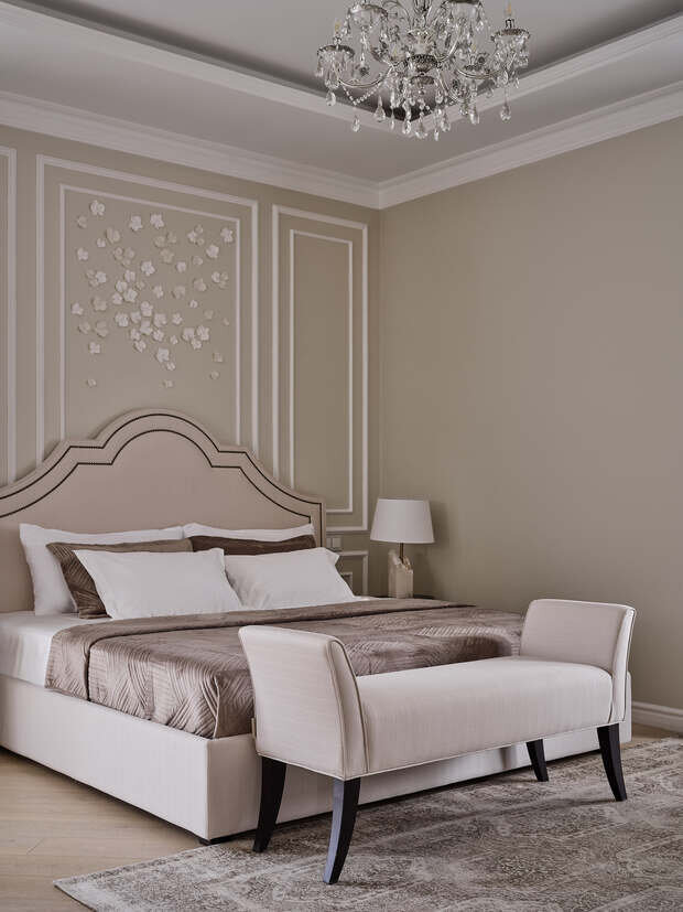Фотография: Спальня в стиле Классический, Современный, Дом, Проект дня, Москва, Дом и дача, Блочный дом, 4 и больше, Более 90 метров, классический с современными элементами, Екатерина Бачурина – фото на INMYROOM