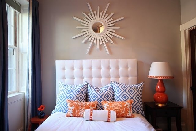 Фотография: Спальня в стиле Современный, Декор, Советы, Белый, Черный, Красный, Зеленый, Бежевый, Желтый, Синий, Серый, Голубой, Оранжевый, Коричневый, Фуксия, цветовая палитра интерьера, цветовая гамма интерьера, цветовые сочетания – фото на INMYROOM