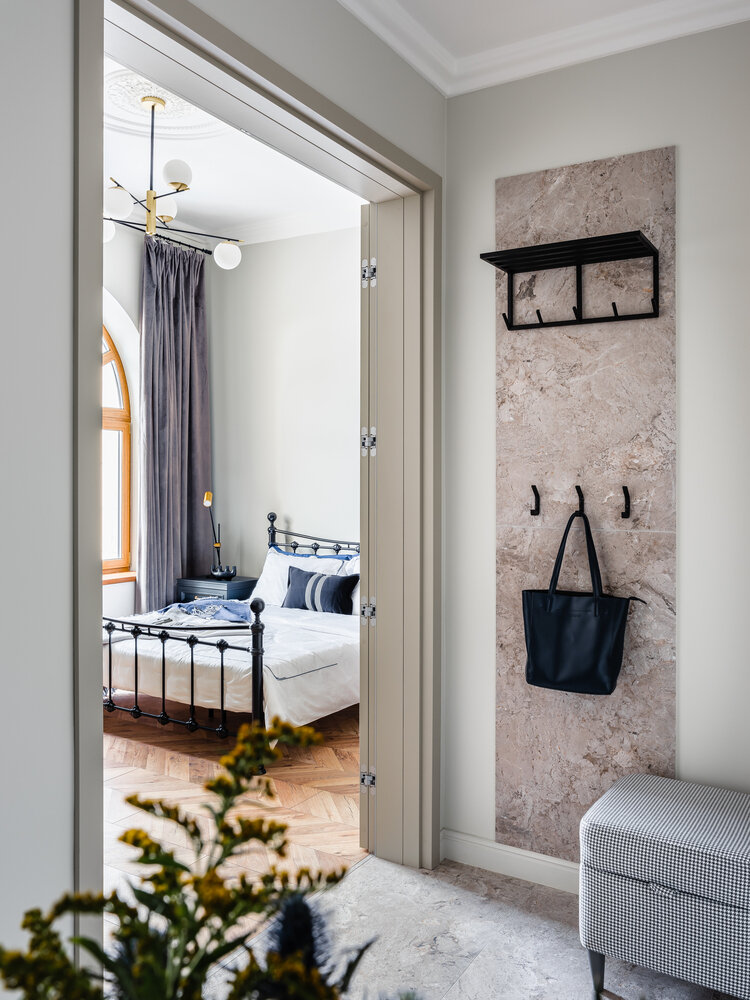 Фотография: Прихожая в стиле Современный, Классический, Малогабаритная квартира, Квартира, Проект дня, Москва, 1 комната, до 40 метров, Студия интерьера «Дара», Анна Кудрина, Ирина Примак – фото на INMYROOM Фотография: Прихожая в стиле Современный, Классический, Малогабаритная квартира, Квартира, Проект дня, Москва, 1 комната, до 40 метров, Студия интерьера «Дара», Анна Кудрина, Ирина Примак – фото на INMYROOM