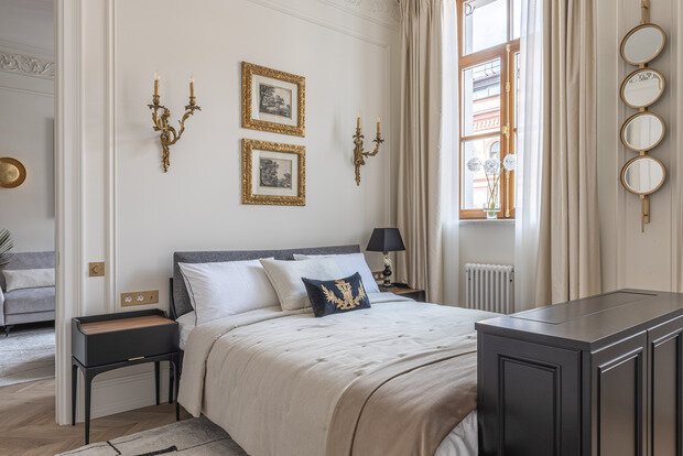 Фотография: Спальня в стиле Классический, Современный, Квартира, Проект дня, Кирпичный дом, 2 комнаты, 60-90 метров, Оксана Пастернак – фото на INMYROOM