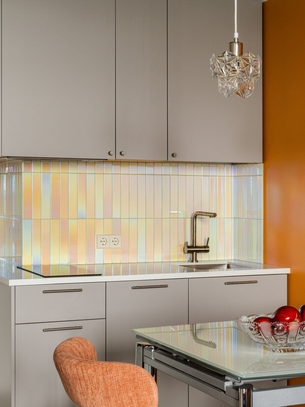 Фотография: Кухня и столовая в стиле Современный, Эклектика, Малогабаритная квартира, Квартира, Студия, Проект дня, Санкт-Петербург, до 40 метров, Александр Сенчугов – фото на INMYROOM