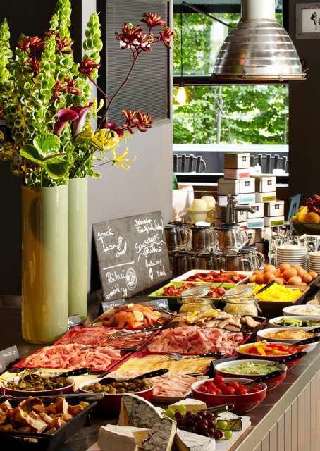 Фотография: Кухня и столовая в стиле Современный, Дома и квартиры, Городские места, Отель, Проект недели – фото на INMYROOM