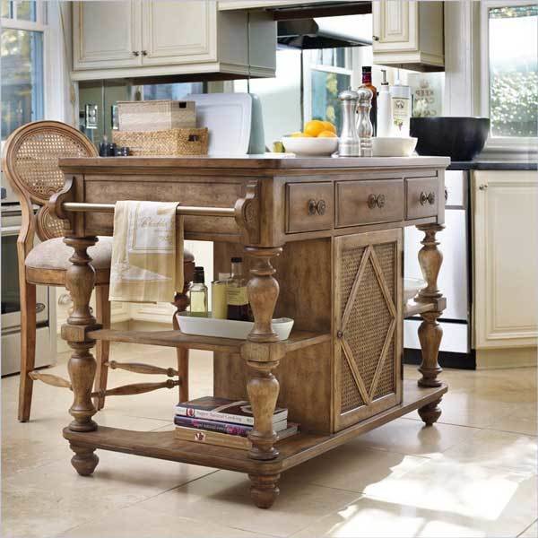 Фотография: Кухня и столовая в стиле Прованс и Кантри, Современный, Интерьер комнат, Кухонный остров – фото на INMYROOM Фотография: Кухня и столовая в стиле Прованс и Кантри, Современный, Интерьер комнат, Кухонный остров – фото на INMYROOM