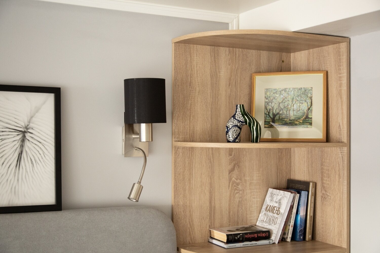 Фотография: Спальня в стиле Современный, Минимализм, Малогабаритная квартира, Квартира, Проект недели, Москва, 2 комнаты, до 40 метров, Кристина Тевосян – фото на INMYROOM Фотография: Спальня в стиле Современный, Минимализм, Малогабаритная квартира, Квартира, Проект недели, Москва, 2 комнаты, до 40 метров, Кристина Тевосян – фото на INMYROOM