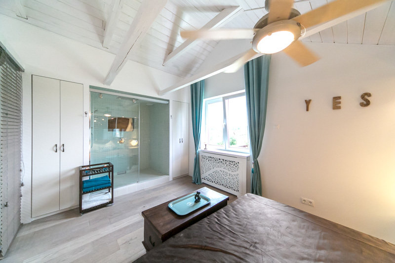 Фотография: Спальня в стиле Прованс и Кантри, Скандинавский, Современный, Интерьер комнат, Дача, Дачный ответ, Мансарда – фото на INMYROOM Фотография: Спальня в стиле Прованс и Кантри, Скандинавский, Современный, Интерьер комнат, Дача, Дачный ответ, Мансарда – фото на INMYROOM