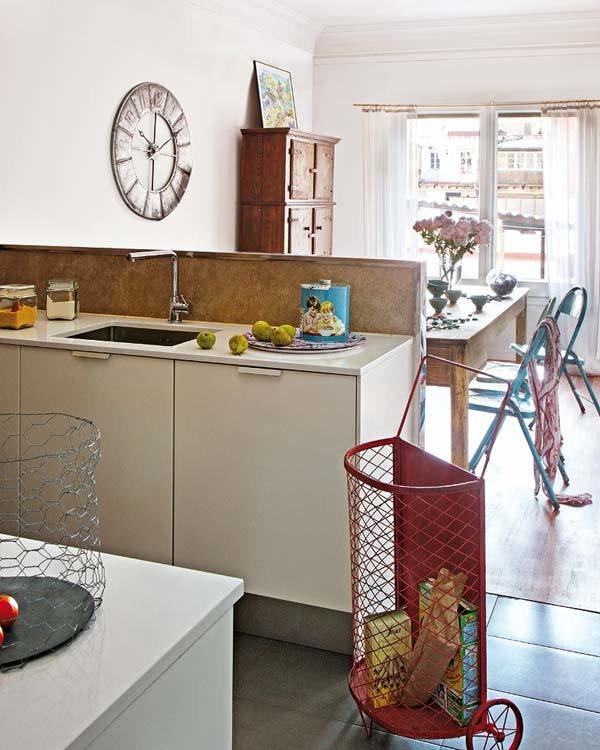 Фотография: Кухня и столовая в стиле Прованс и Кантри, Скандинавский, Современный, Эклектика, Гостиная, Декор интерьера, Интерьер комнат, Цвет в интерьере, Проект недели, Стены – фото на INMYROOM Фотография: Кухня и столовая в стиле Прованс и Кантри, Скандинавский, Современный, Эклектика, Гостиная, Декор интерьера, Интерьер комнат, Цвет в интерьере, Проект недели, Стены – фото на INMYROOM