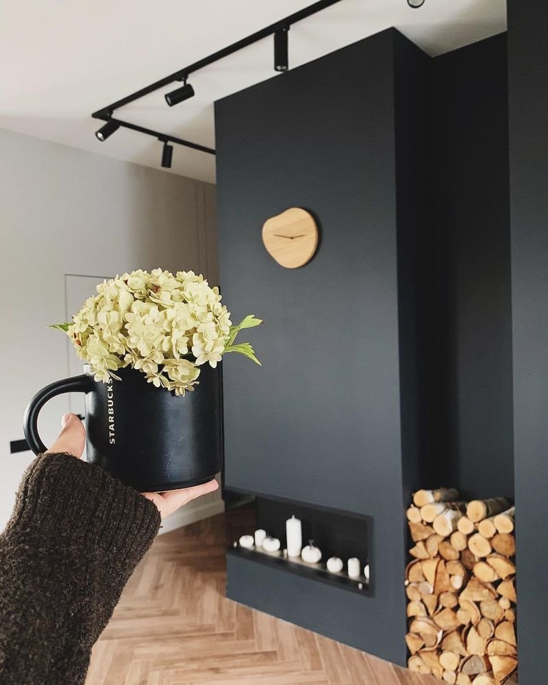 Фотография: Прихожая в стиле Современный, Кухня и столовая, Ремонт на практике, черная кухня – фото на INMYROOM