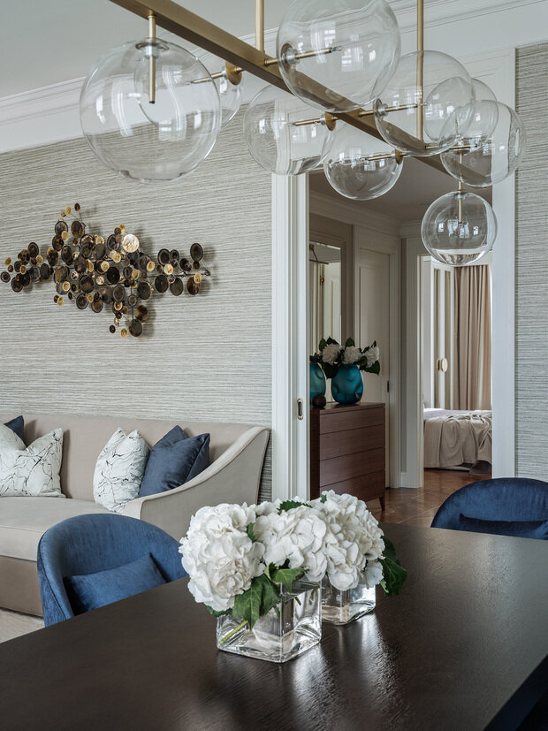 Фотография: Гостиная в стиле Классический, Современный, Квартира, Проект дня, 3 комнаты, 60-90 метров, ЖК «Сити парк», современный с элементами классики и роскоши – фото на INMYROOM