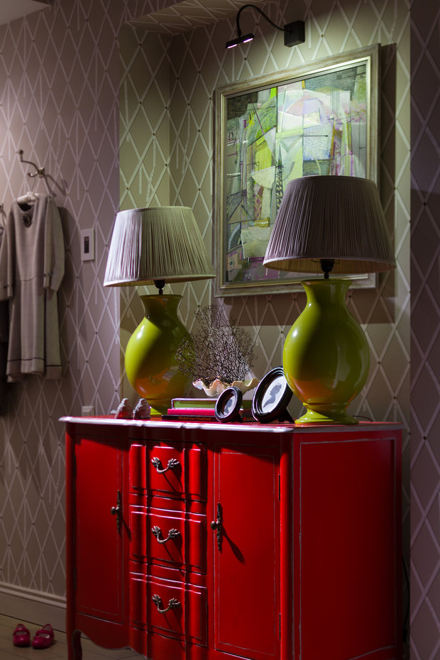 Фотография: Мебель и свет в стиле Классический, Квартира, Проект недели, Киев, Сталинка, 4 и больше, Более 90 метров, Александрина Лукач, Intemporary Design Studio – фото на INMYROOM