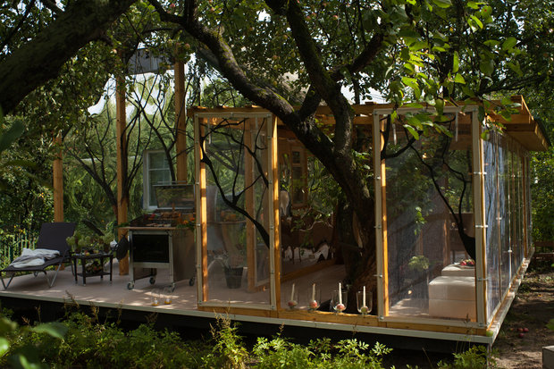 Фотография: Терраса в стиле Современный, Прованс и Кантри, Дом, Ландшафт, Планировки, MW-LIGHT, Декор, Мебель и свет, Белый, Минимализм, Черный, Бежевый, Коричневый, Эко, Подмосковье, Дом и дача, Фазенда, ENS Group, Урбаника, HomeReligion, Luminarc, Еврогриль, Illuminex, «Ресторация», MUZAmosaic, ЭкоДэк, Криптофлекс, Гусвар, Степан.Ру, Наталья Бова-Кулинченко, прозрачная пристройка, зеркальная веранда, веранда по периметру, dom-iz-brusa – фото на INMYROOM