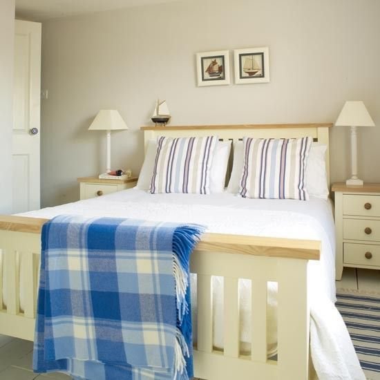 Фотография: Спальня в стиле Прованс и Кантри, Классический, Скандинавский, Современный, Декор интерьера, Декор дома, Подушки, Плед – фото на INMYROOM