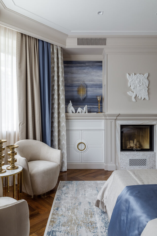 Фотография: Спальня в стиле Классический, Современный, Дом, Проект дня, Москва, Блочный дом, 4 и больше, Более 90 метров, Эксклюзивные проекты, современный с элементами классики и роскоши, Юлия Стоянова – фото на INMYROOM