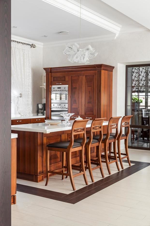 Фото из портфолио Дом на холме. Дом в классическом стиле с элементами Арт-деко. Фото. – фотографии дизайна интерьеров на INMYROOM